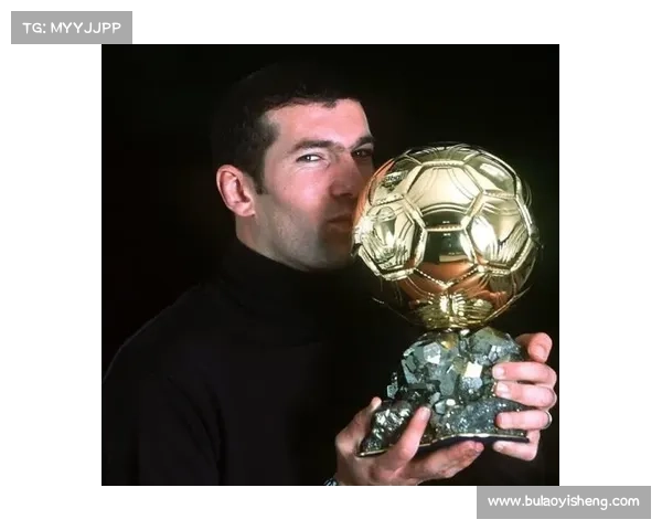 全面揭秘齐达内足球生涯巅峰时刻的技艺魅力与永恒传奇风采